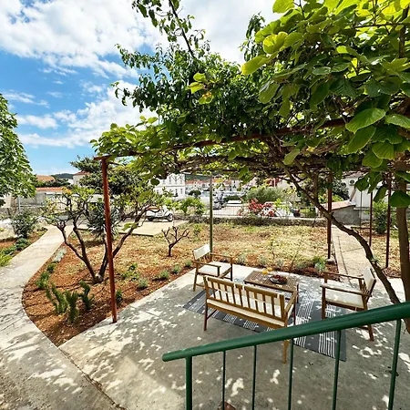 Casa Faria Semesterbostad *